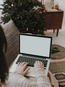 Festive Ads That Convert: How Affiliates In Regulated Industries Can Celebrate The Holidays With Compliance